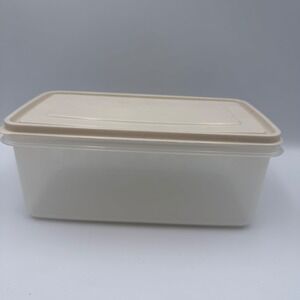 Rubbermaid Servin' Saver 60 oz Rectangular Food Storage Container 12 1.7L